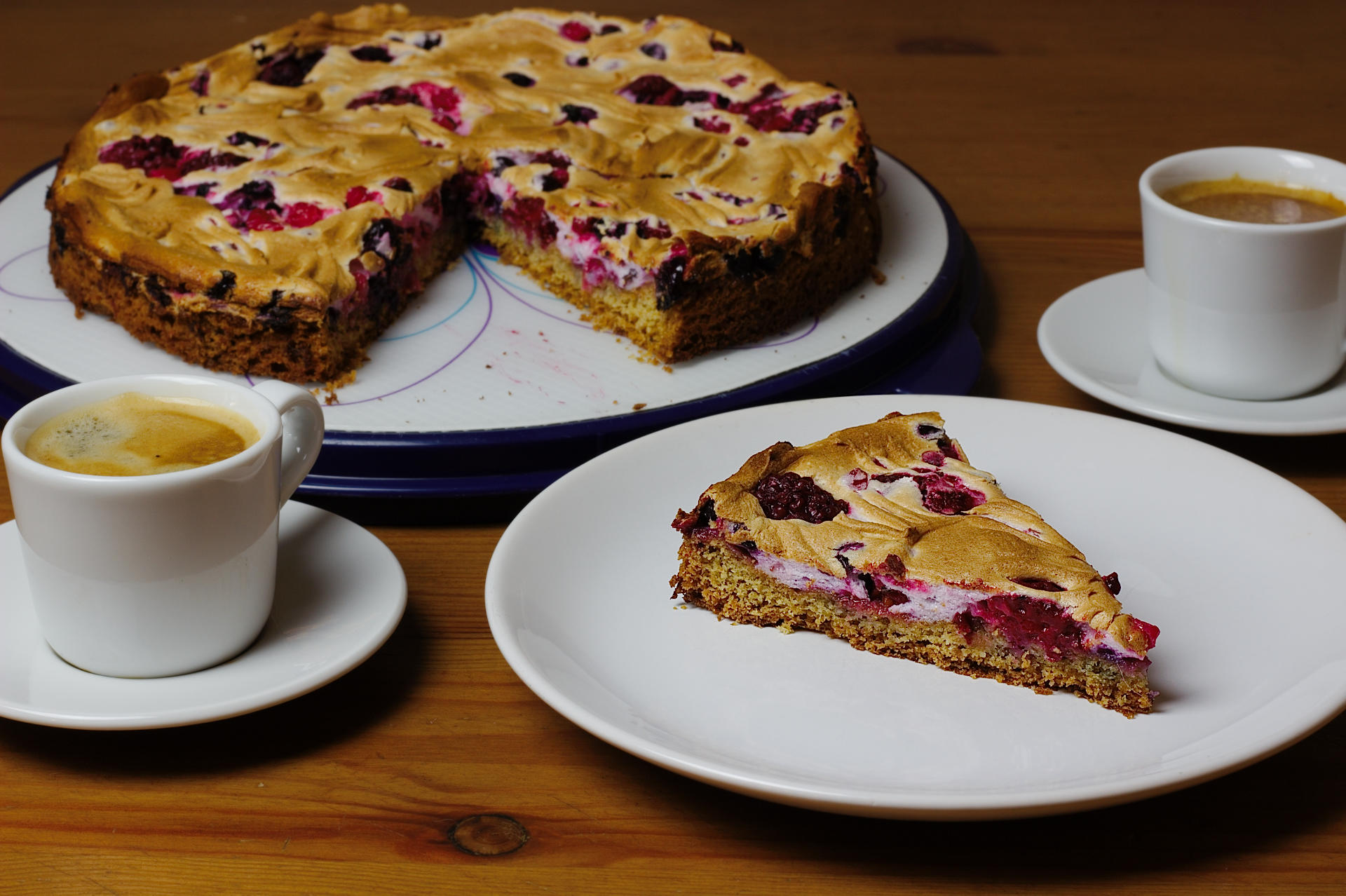 Bilder für Beeren-Baiser-Kuchen Rezept