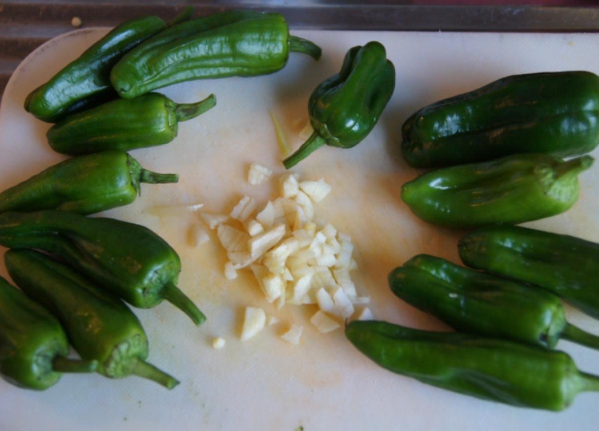 Lachsfilet mit Pimentos auf geschmorten Gemüse - Rezept - Bild Nr. 2407