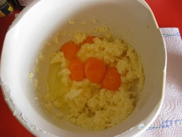 Rezept: Kokos Gugelhupf Bild Nr. 2424 Kokos Gugelhupf - Rezept - Bild Nr. 2424