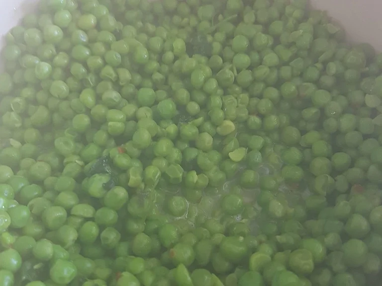 Erbsengemüse mit Minzbuttersosse - Rezept - Bild Nr. 2420