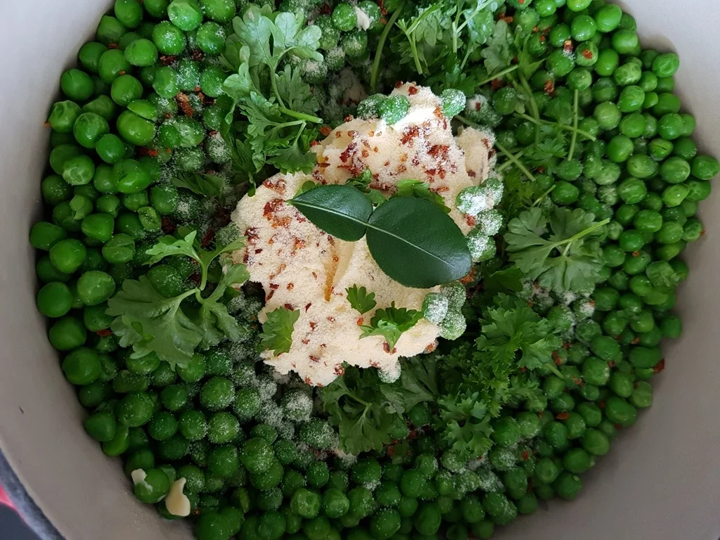 Erbsengemüse mit Minzbuttersosse - Rezept - Bild Nr. 2421