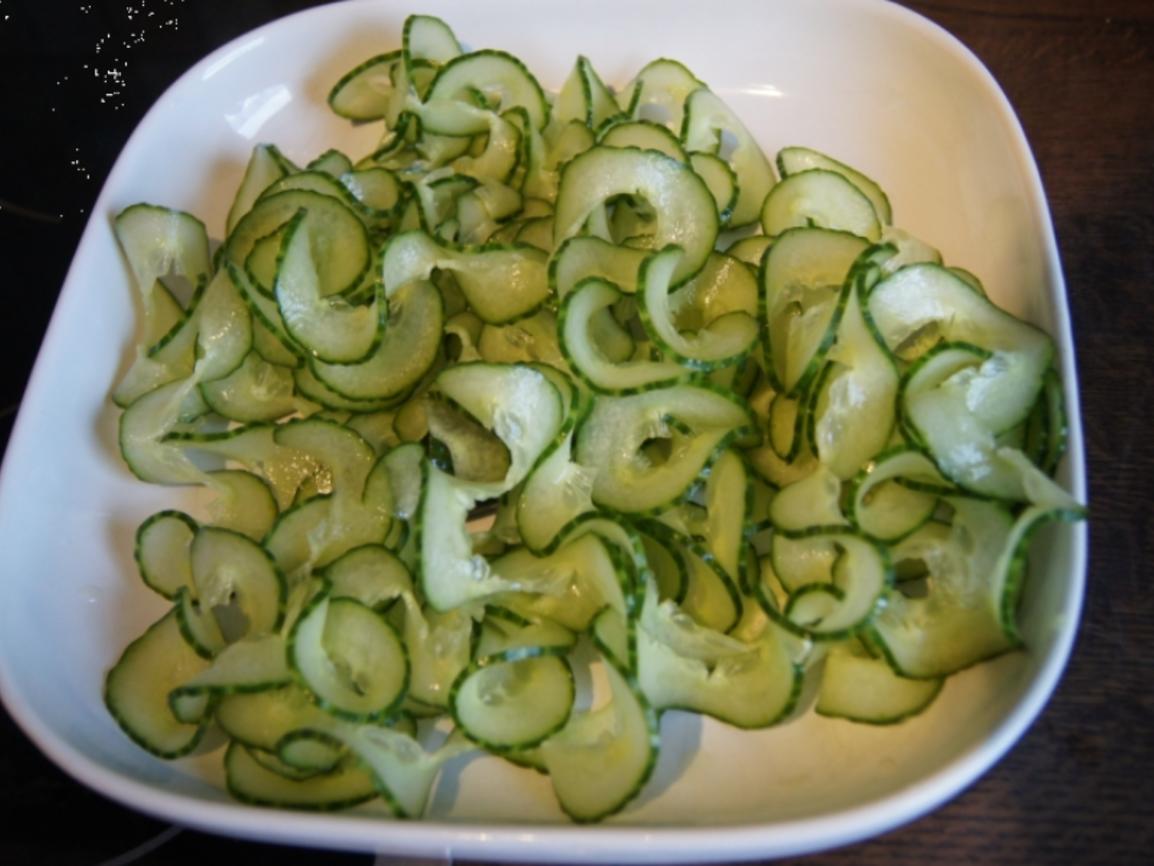 Thailändischer Gurkensalat mit Garnelen - Rezept - kochbar.de