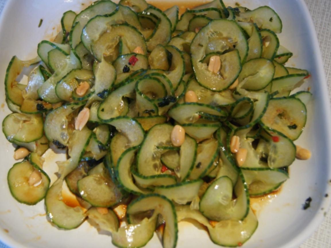 Thailändischer Gurkensalat mit Garnelen - einfach - von MausVoh