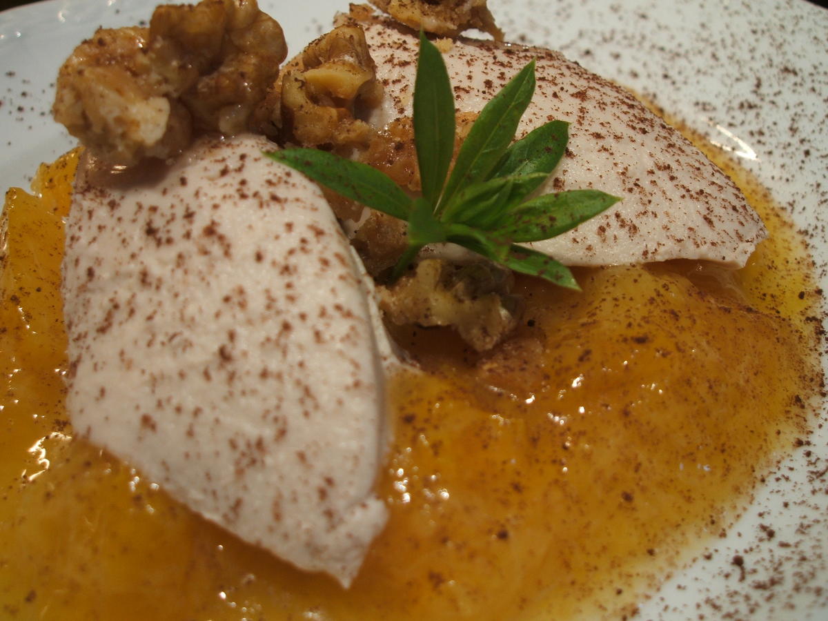 Dessert: Holunder-Sahne-Mousse auf Kompott aus gelben Pflaumen - Rezept - Bild Nr. 2432