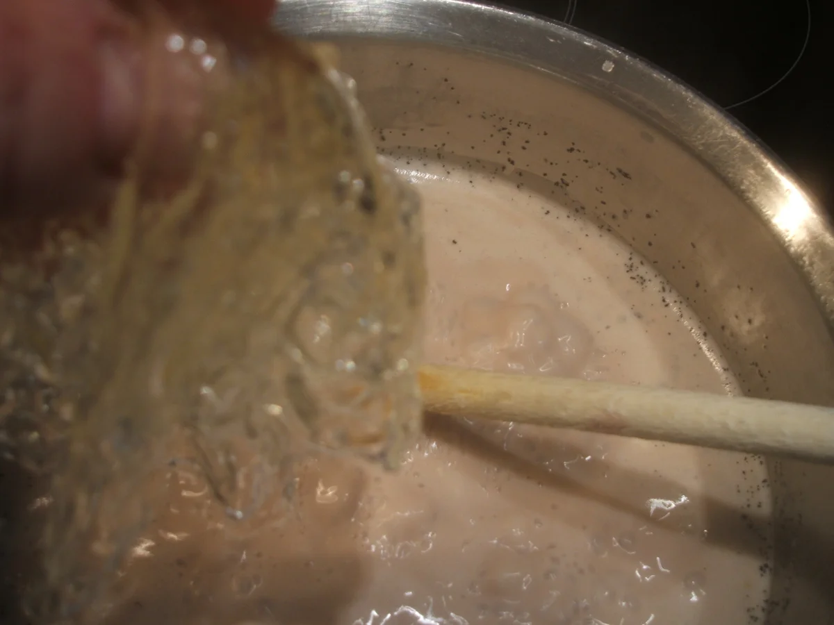 Dessert: Holunder-Sahne-Mousse auf Kompott aus gelben Pflaumen - Rezept - Bild Nr. 2434