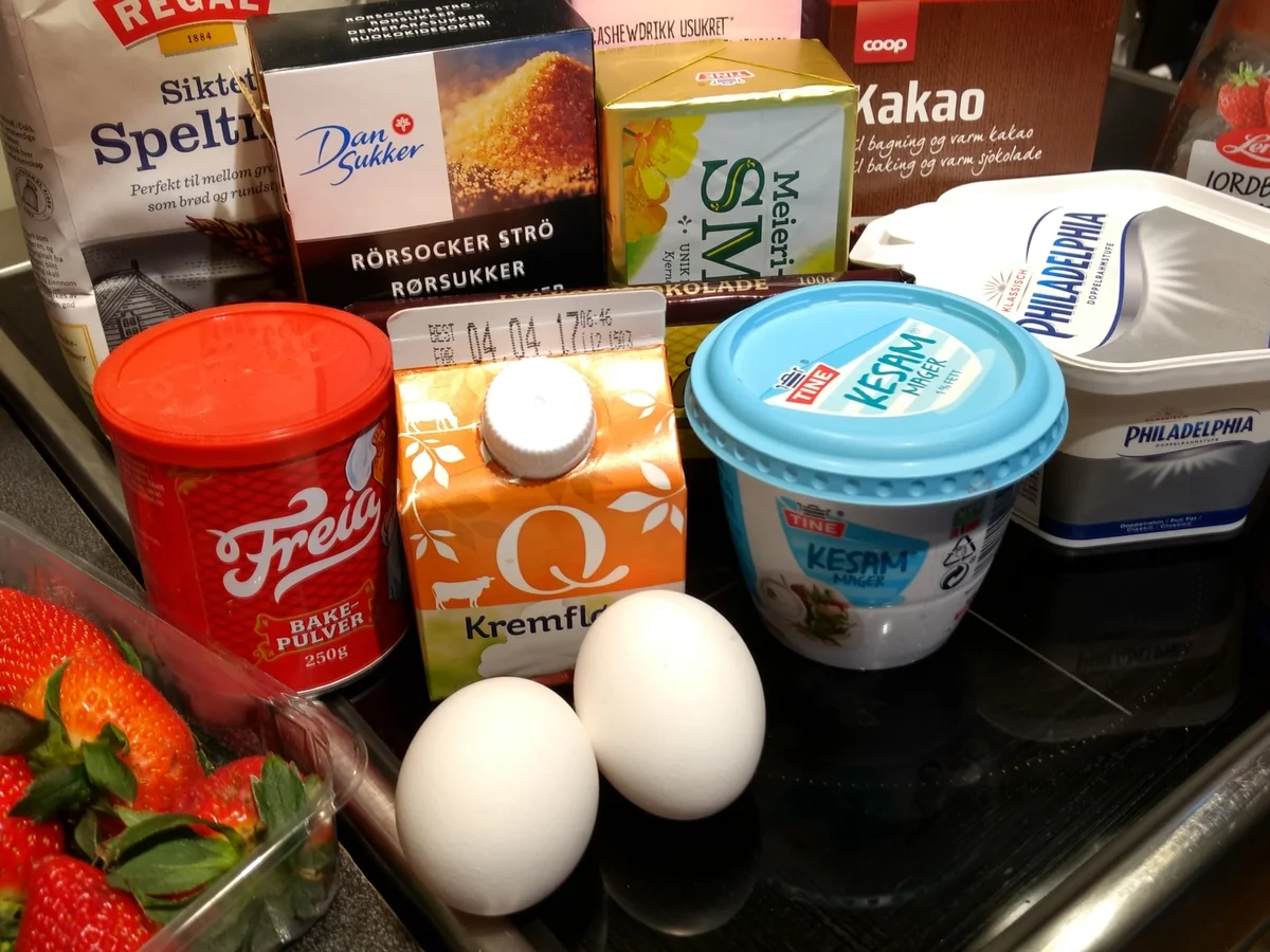 Rezept: BiNe` S MAULWURFKUCHEN MIT ERDBEEREN Bild Nr. 2432 BiNe` S MAULWURFKUCHEN MIT ERDBEEREN - Rezept - Bild Nr. 2432