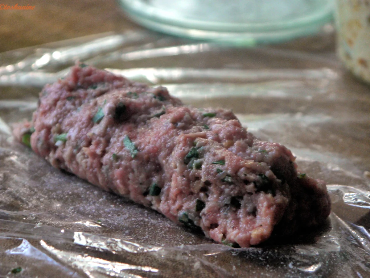 Rezept: Gefüllte Hackfleischröllchen im Baconmantel mit Bärlauch-Kartoffelpüree Bild Nr. 12 Gefüllte Hackfleischröllchen im Baconmantel mit Bärlauch-Kartoffelpüree - Rezept - Bild Nr. 12