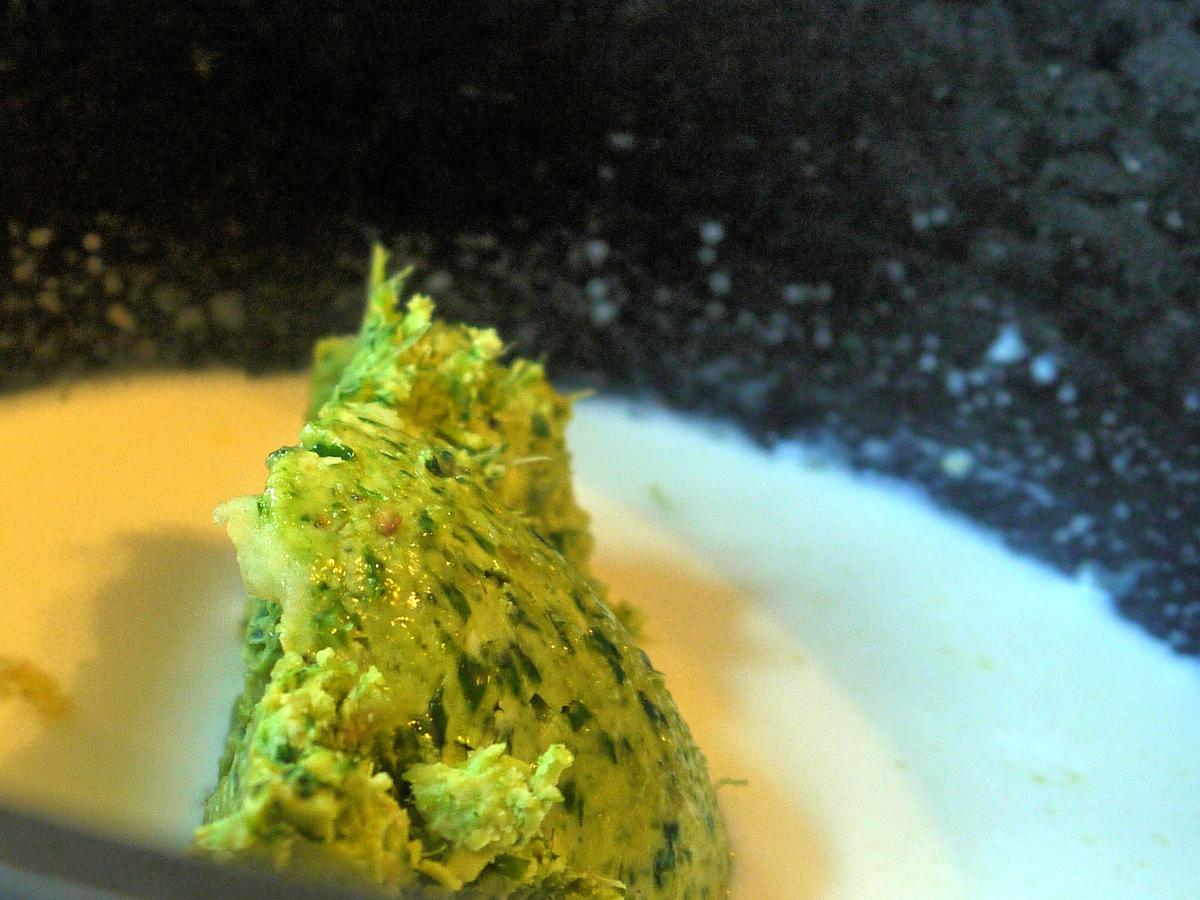 Gefüllte Hackfleischröllchen im Baconmantel mit Bärlauch Kartoffelpüree ...