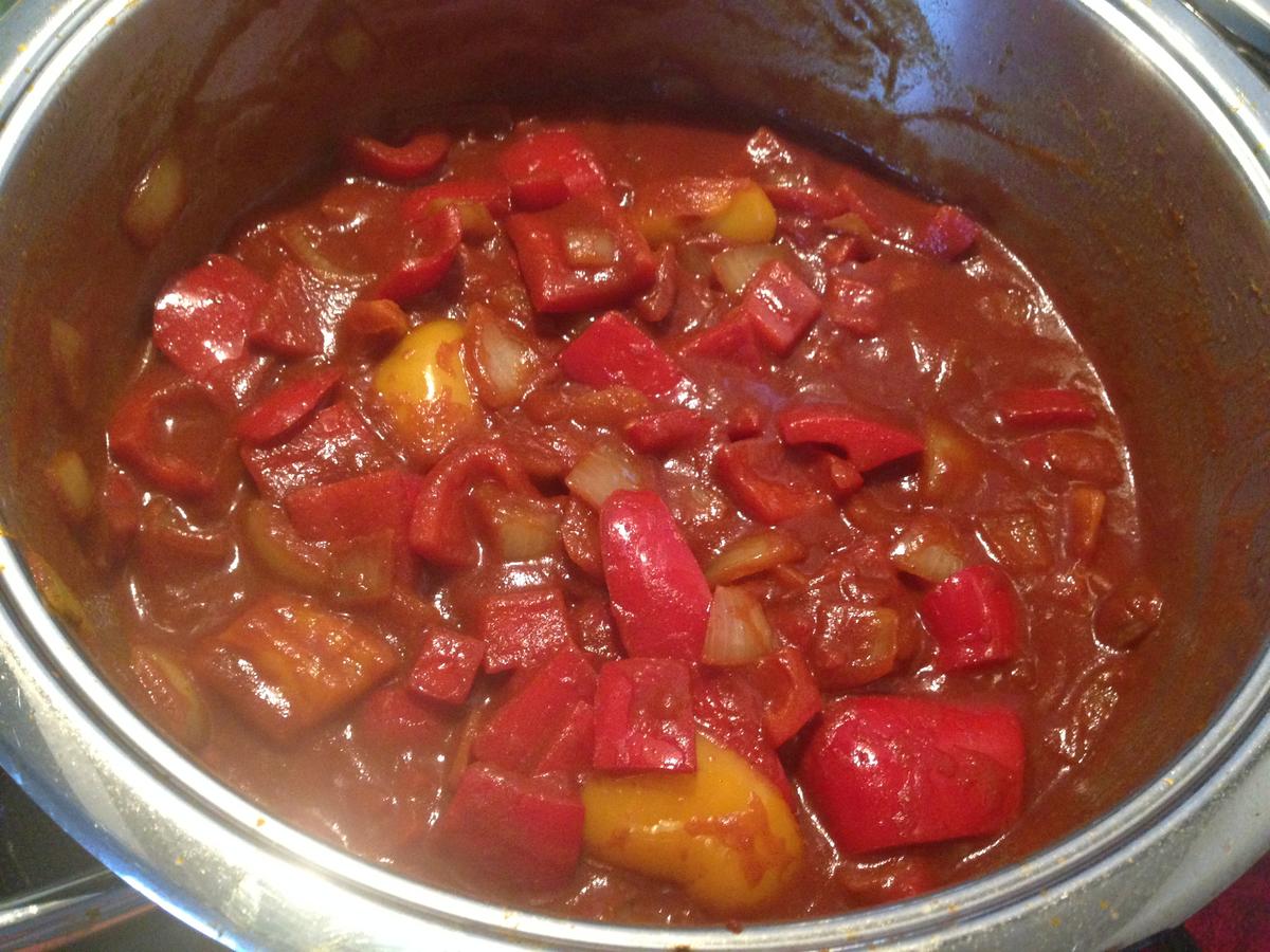 Buletten mit Paprikareis und fruchtiger Currysoße - Rezept - Bild Nr. 2459