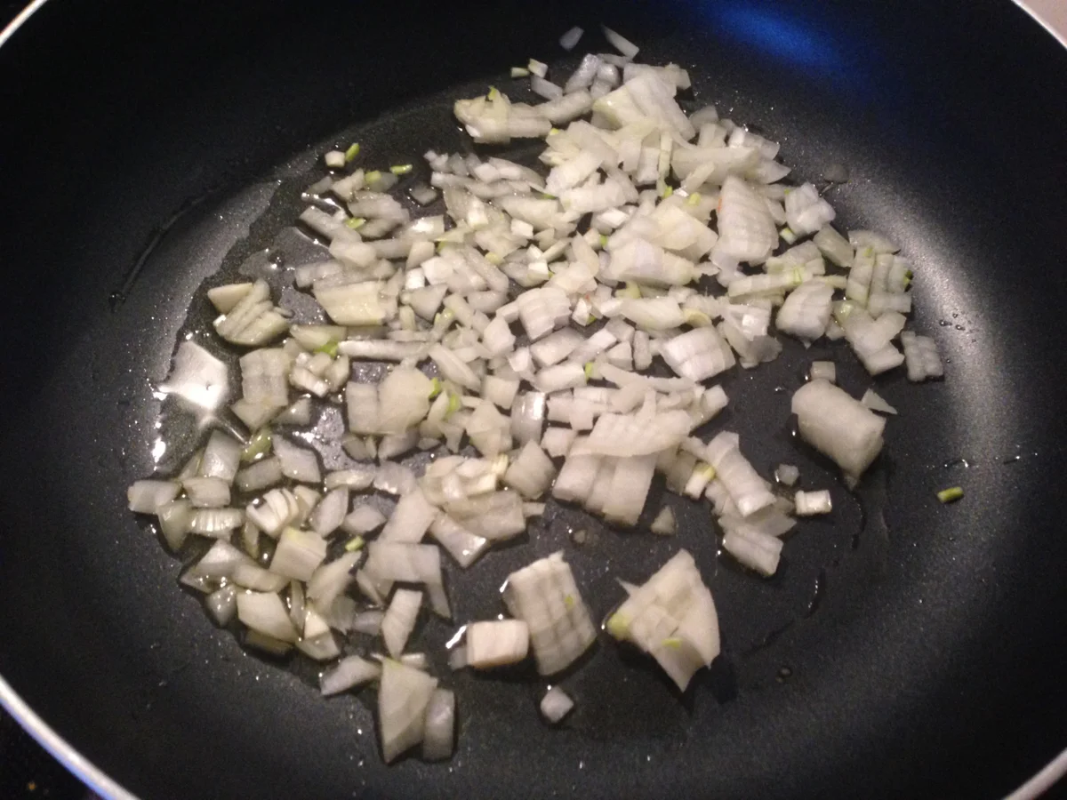 Buletten mit Paprikareis und fruchtiger Currysoße - Rezept - Bild Nr. 2460