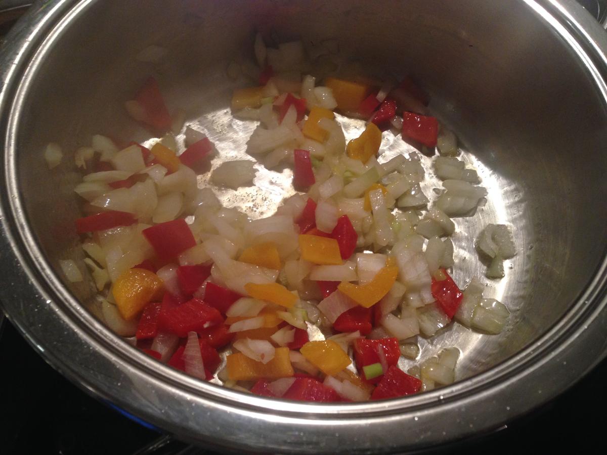 Buletten mit Paprikareis und fruchtiger Currysoße - Rezept - Bild Nr. 2465
