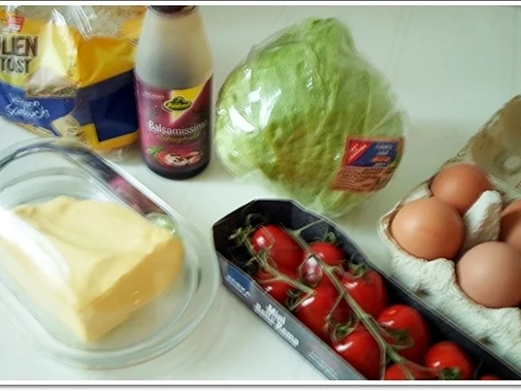 Glücksbringer – Golden Toast mit Eisbergsalat, Eiern und Marienkäfer - Rezept - Bild Nr. 2446