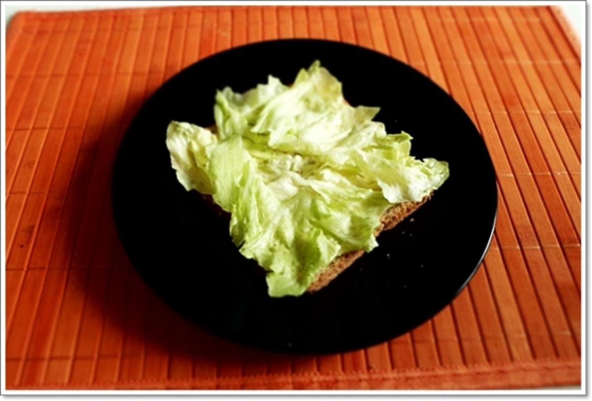Glücksbringer – Golden Toast mit Eisbergsalat, Eiern und Marienkäfer - Rezept - Bild Nr. 2451