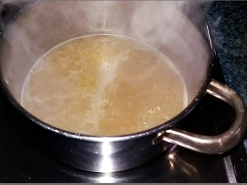 Rezept: „Marienkäfer“ auf Kartoffeltürmchen und Violett-Eiern mit Kapernsauce Bild Nr. 2451 „Marienkäfer“ auf Kartoffeltürmchen und Violett-Eiern mit Kapernsauce - Rezept - Bild Nr. 2451