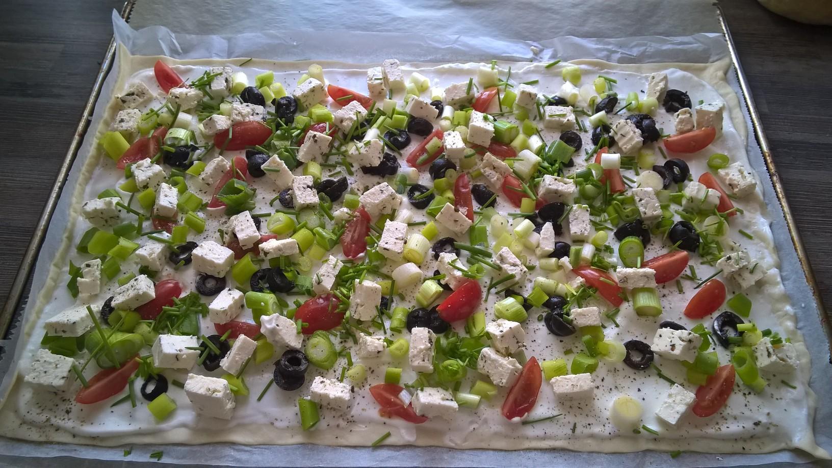 Bilder für vegetarischer Flammkuchen Rezept