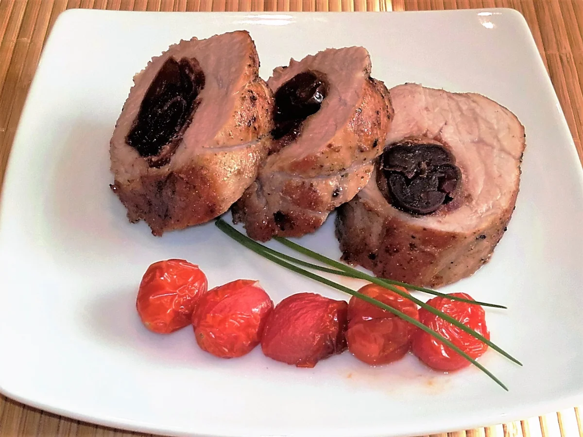 Schweinefilet gefüllt mit Datteln im Speckmantel - Rezept - Bild Nr. 2459