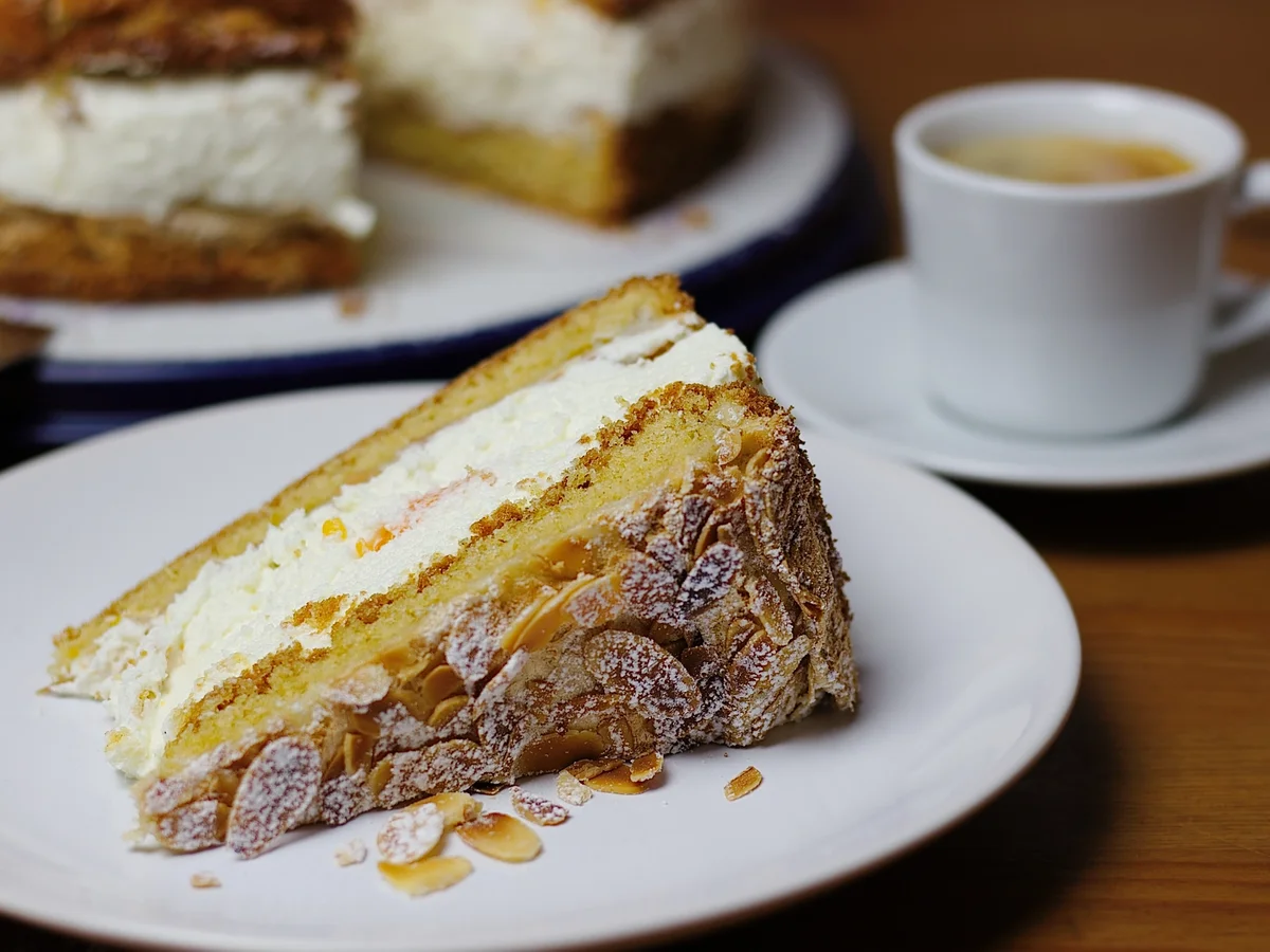 Berliner Luft- Sahnetorte - Rezept - Bild Nr. 2480