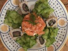 Lachstatar mit Avocadocreme und Thunfisch Sushi - Rezept - Bild Nr. 2