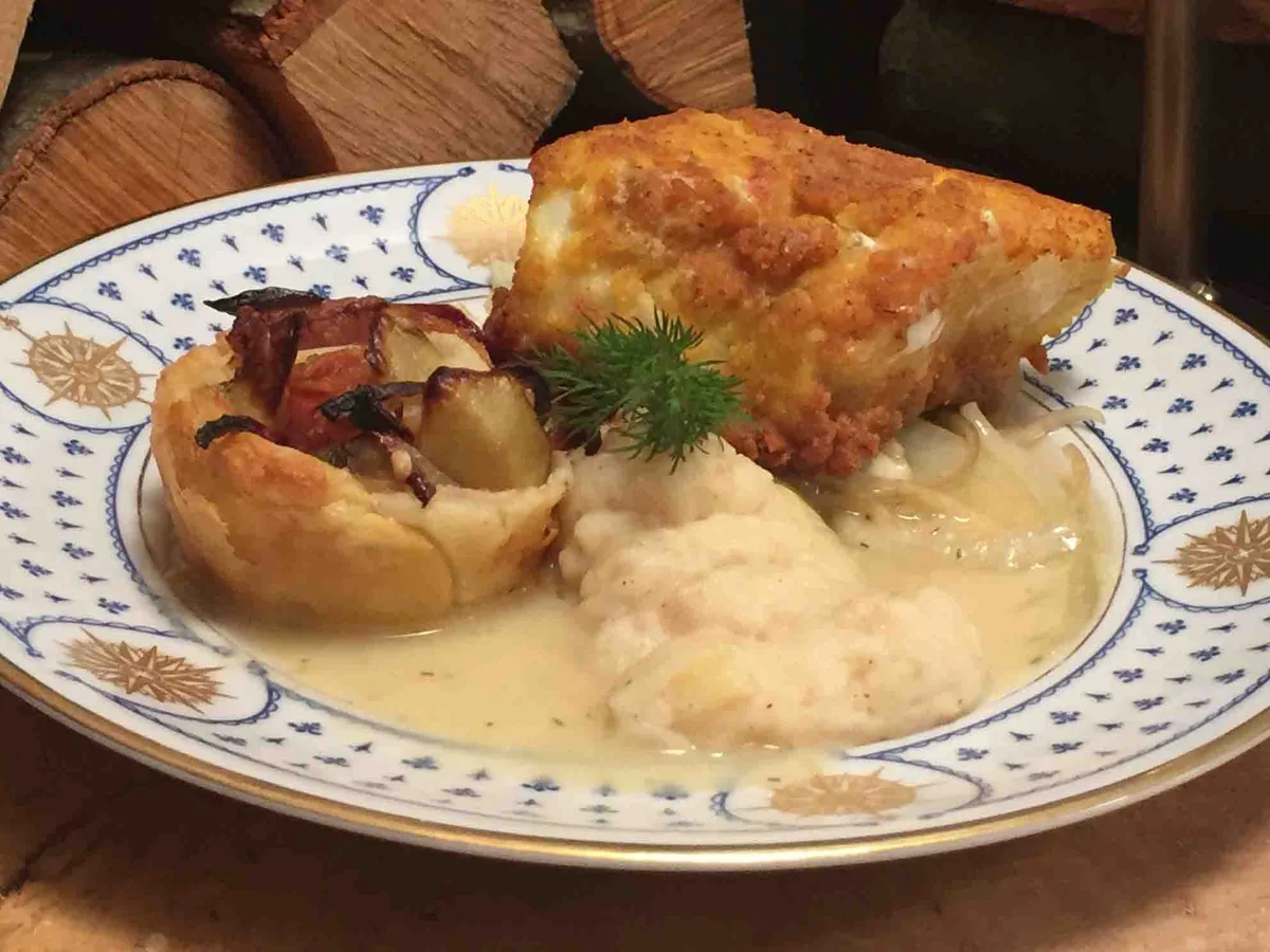 Zanderfilet mit Selleriestampf, Bratkartoffel und Dill-Meerrettichsoße - Rezept - Bild Nr. 2