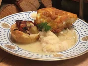 Zanderfilet mit Selleriestampf, Bratkartoffel und Dill-Meerrettichsoße - Rezept - Bild Nr. 2