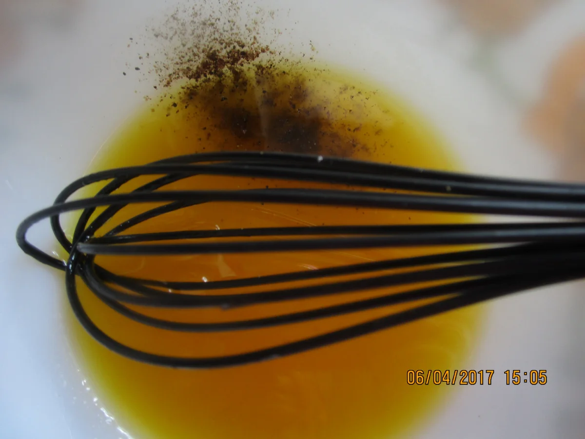 Gebratener Rotbarsch auf Kohlrabi mit Schnittlauch-Vinaigrette und frittierten Kapern - Rezept - Bild Nr. 2473