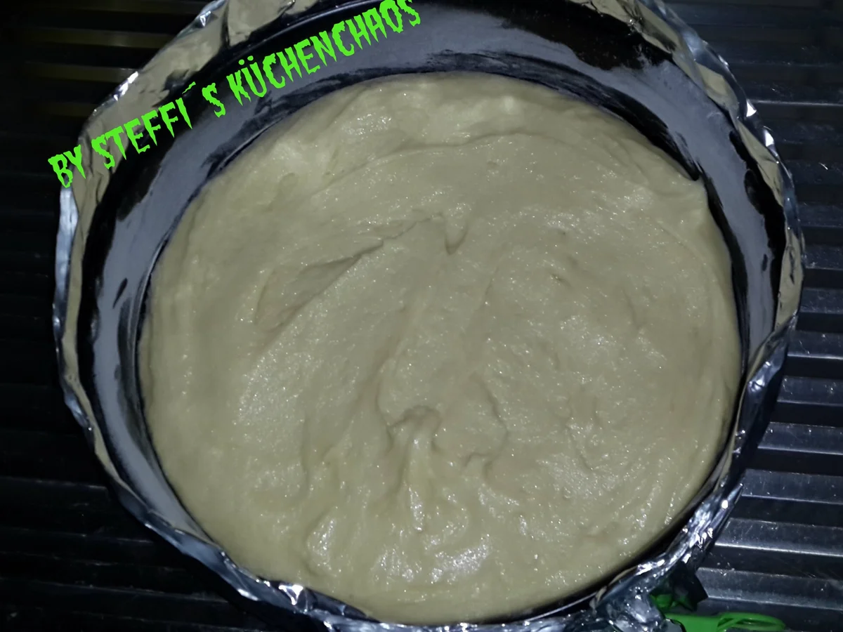 “Eier”likörkuchen gefüllt mit Schoko-Erdbeer-Mousse - Rezept - Bild Nr. 2467