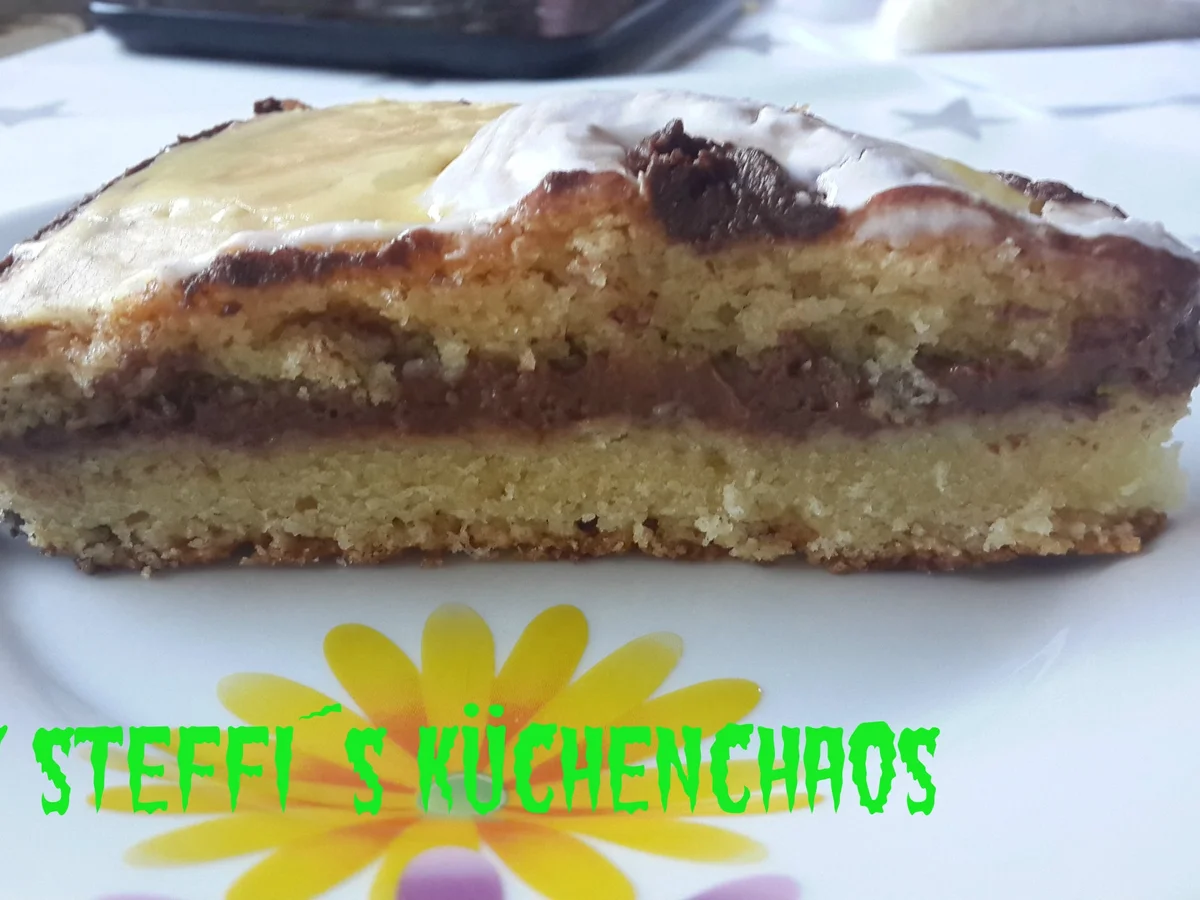 “Eier”likörkuchen gefüllt mit Schoko-Erdbeer-Mousse - Rezept - Bild Nr. 2471