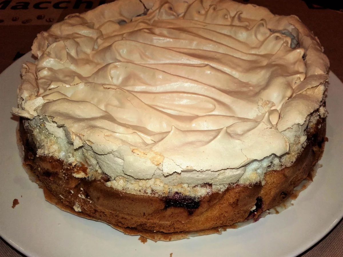 Rezept: Erdbeer- Rhabarber- Kuchen mit Baiser Bild Nr. 2469 Erdbeer- Rhabarber- Kuchen mit Baiser - Rezept - Bild Nr. 2469