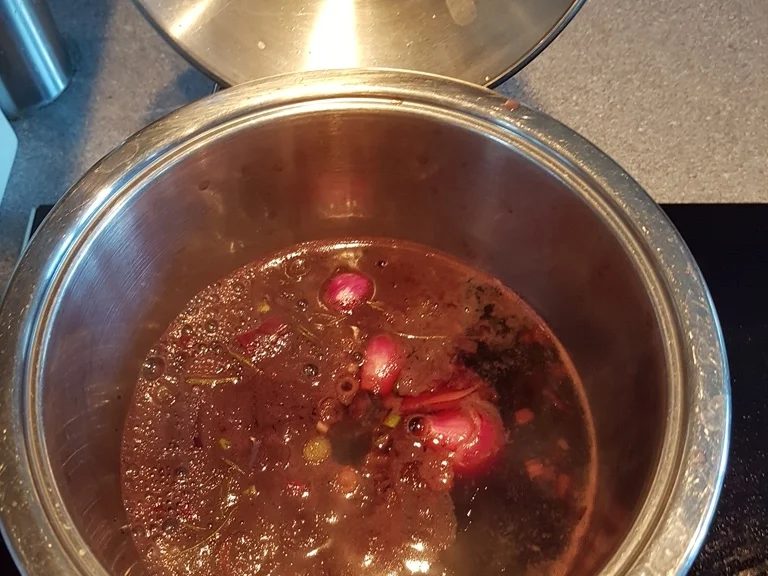 Rezept: Eine schnelle Sosse zu Lamm Bild Nr. 2482 Eine schnelle Sosse zu Lamm - Rezept - Bild Nr. 2482