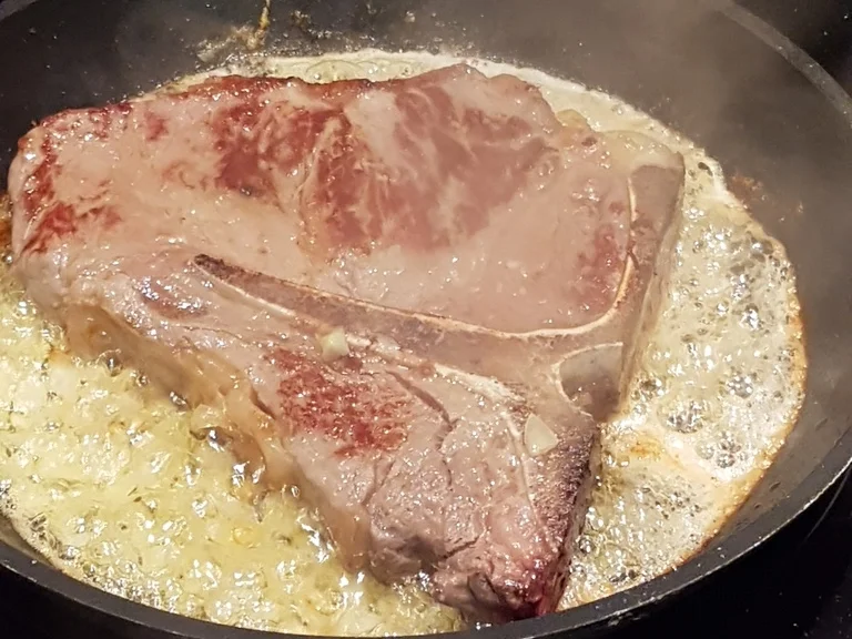 Rezept: Tbone Steak heute mit dem perfekten Pflücksalat à la Biggi Bild Nr. 2485 Tbone Steak heute mit dem perfekten Pflücksalat à la Biggi - Rezept - Bild Nr. 2485