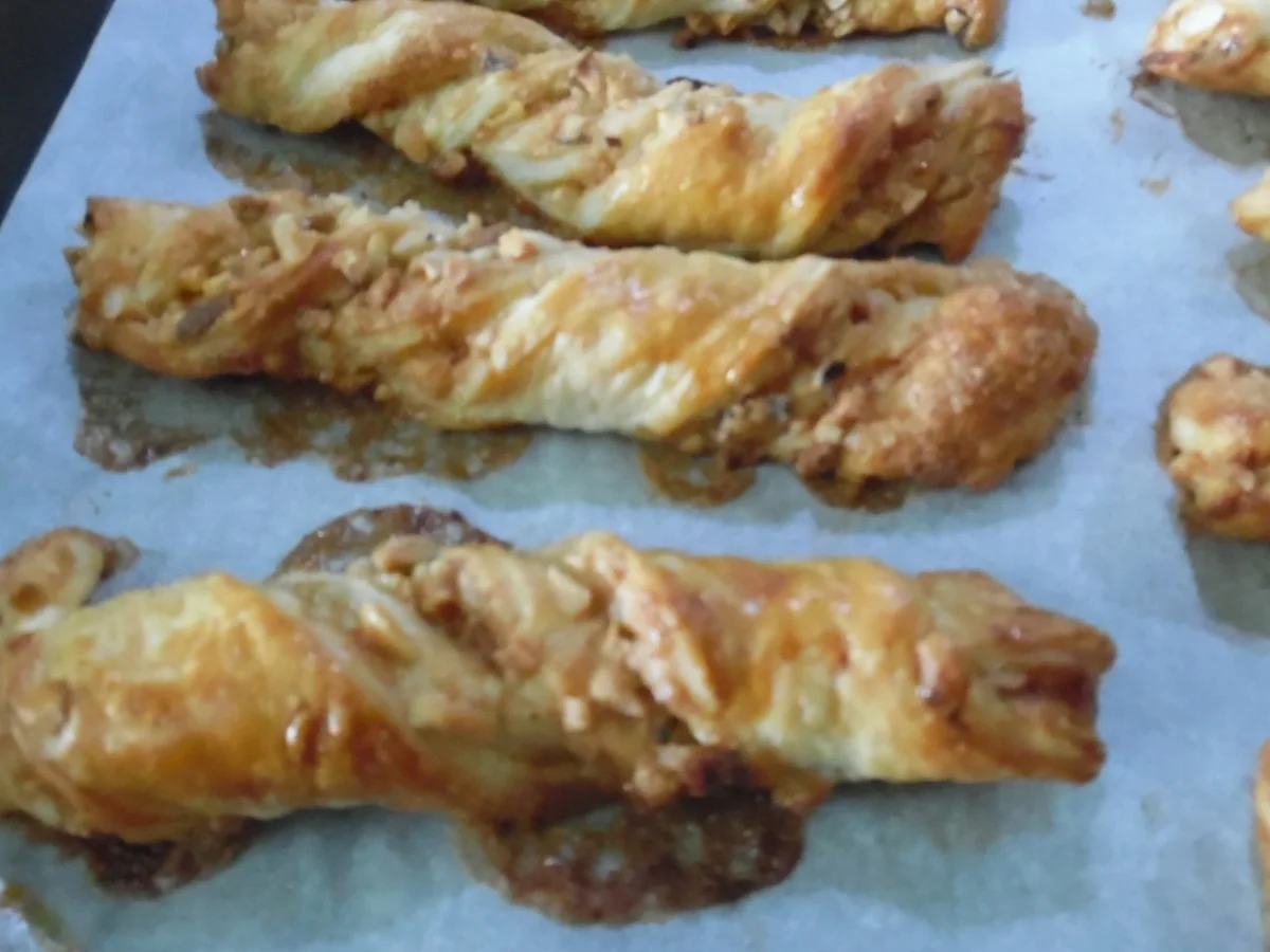 Rezept: Sacristains - Blätterteig-Stangen aus der Provence Bild Nr. 2484 Sacristains - Blätterteig-Stangen aus der Provence - Rezept - Bild Nr. 2484