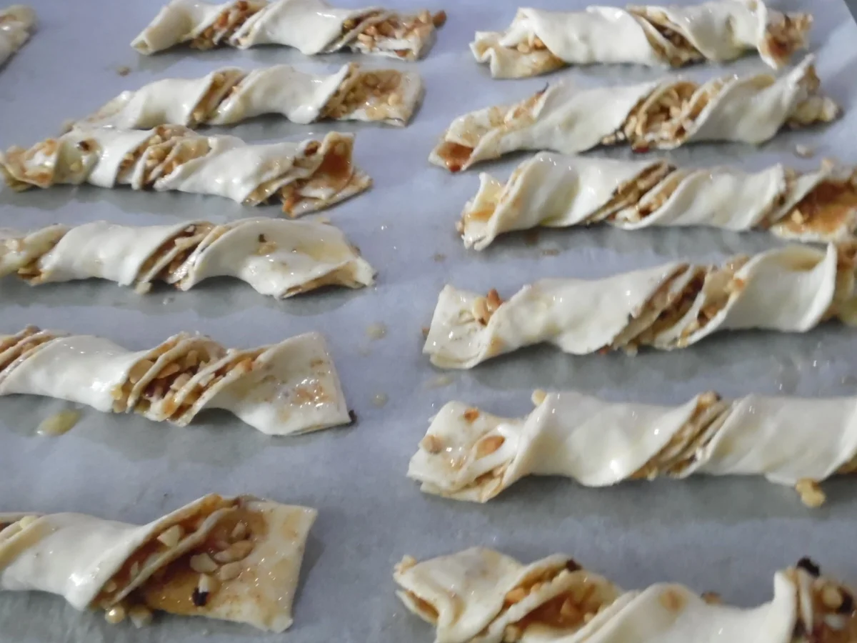 Rezept: Sacristains - Blätterteig-Stangen aus der Provence Bild Nr. 2485 Sacristains - Blätterteig-Stangen aus der Provence - Rezept - Bild Nr. 2485