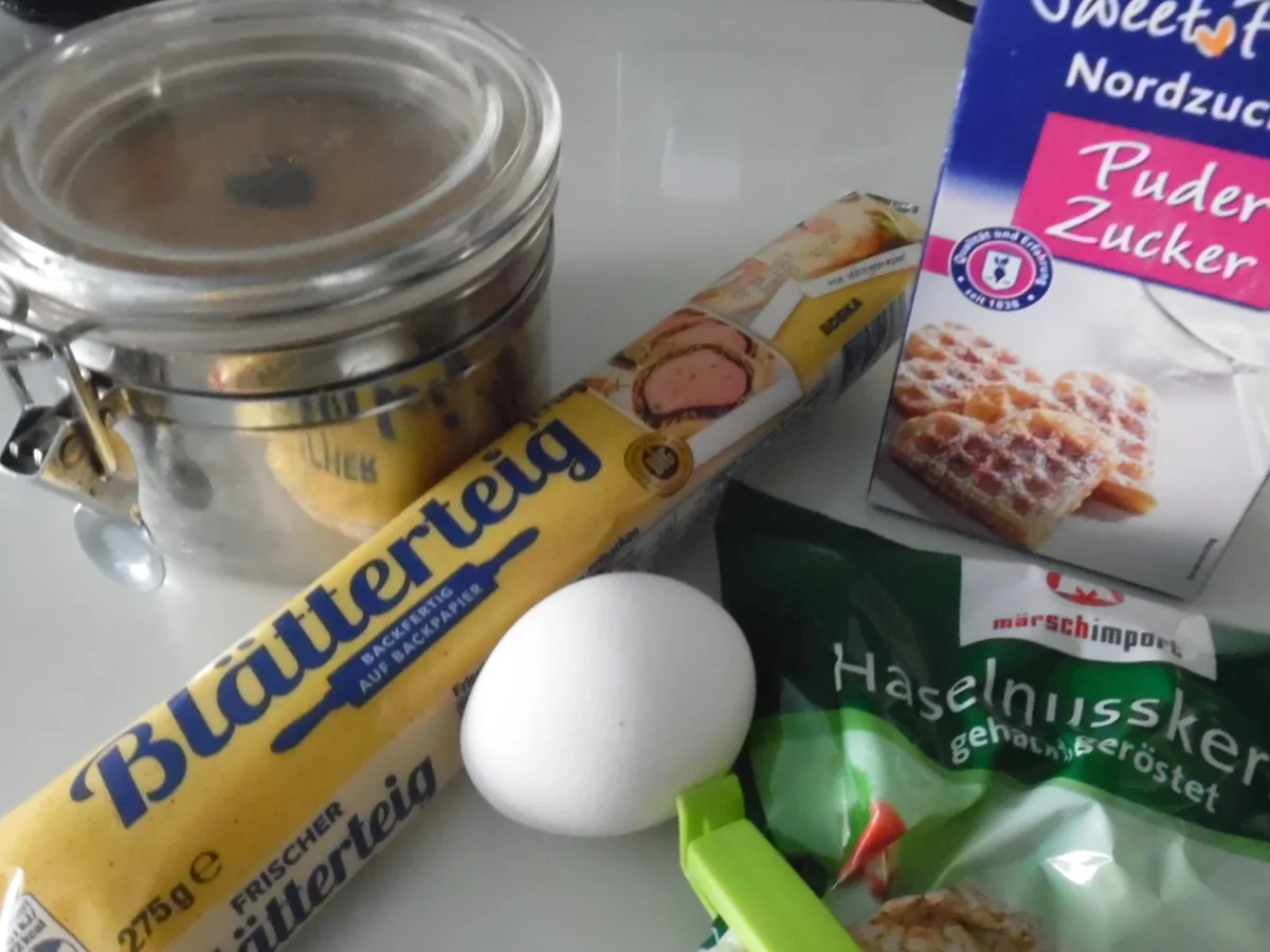 Rezept: Sacristains - Blätterteig-Stangen aus der Provence Bild Nr. 2489 Sacristains - Blätterteig-Stangen aus der Provence - Rezept - Bild Nr. 2489