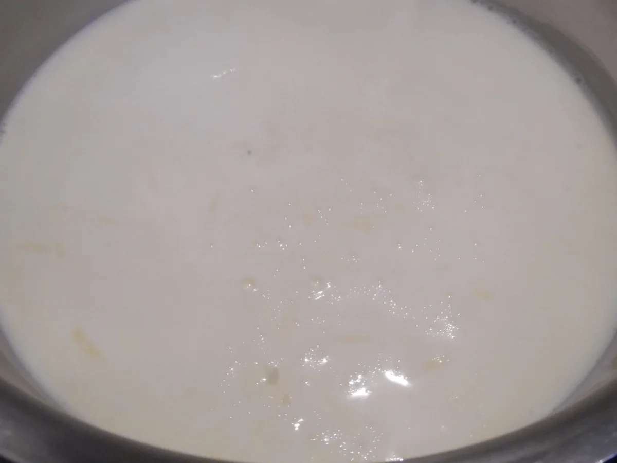 Jumbo-Ravioli "Caprese" mit Parmesan-Schaum und Serano-Chips - Rezept - Bild Nr. 2510