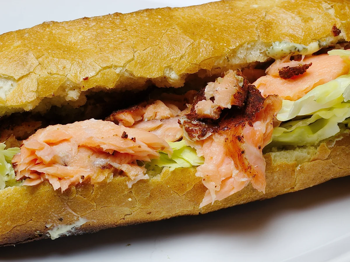 Geräuchertes Gourmet-Lachsbaguette- Flammlachs- - Rezept - Bild Nr. 3