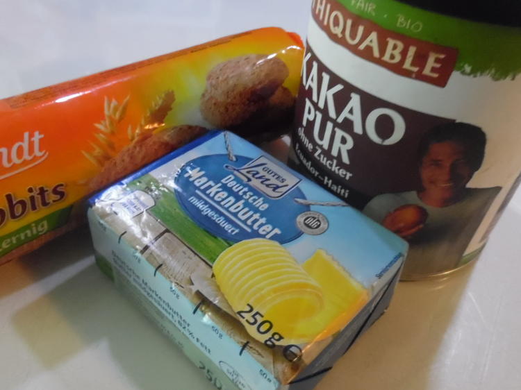 Frischkäse-Kuchen mit Schoko-Tropfen und Keks-Boden - Rezept - kochbar.de