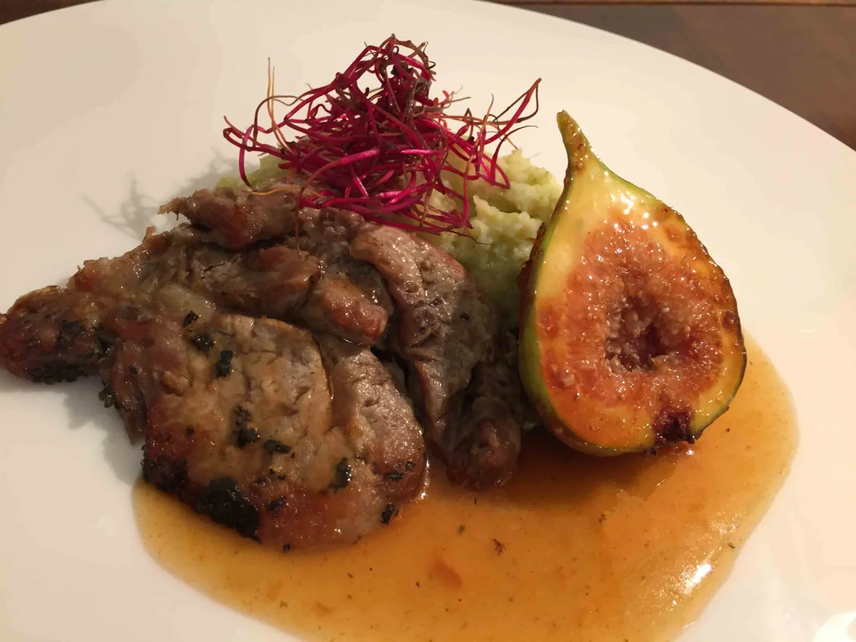 „Verführerisches Kalbskarree" mit Romanesco-Kartoffelstampf - Rezept - Bild Nr. 2508