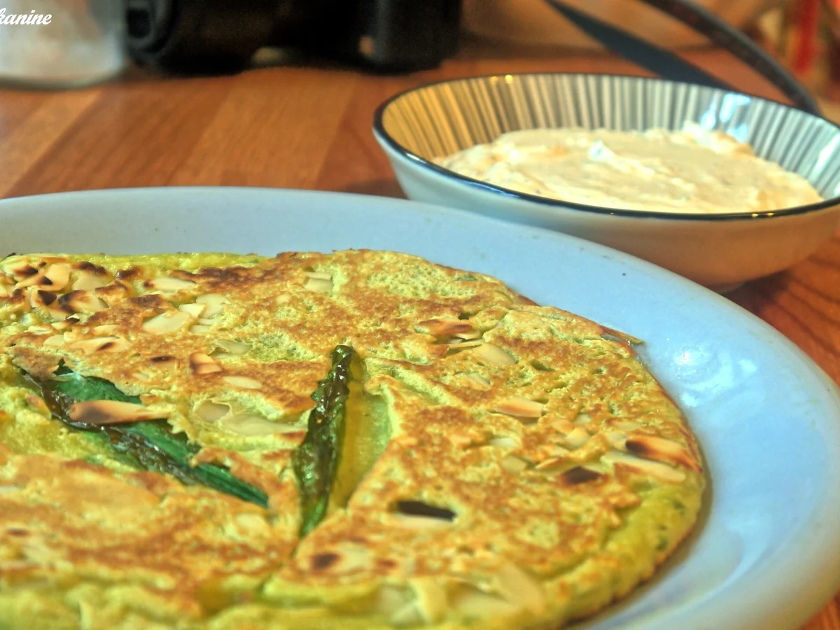 Bärlauchpfannkuchen mit Schmand-.Limetten-Dip - Rezept - Bild Nr. 2528