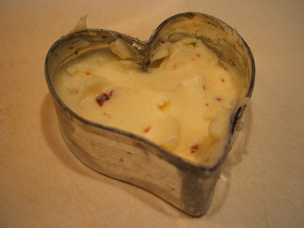 Käse: Käse-Dreierlei mit Kartoffelzweierlei und Chilibutter - Rezept - Bild Nr. 2546