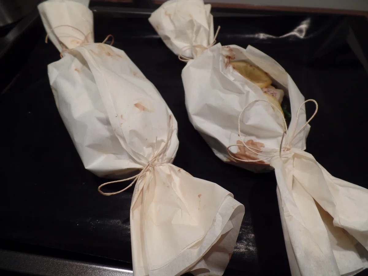 Spargel-Kabeljau-Päckchen mit Dill-Petersilien -Cremolata - Rezept - Bild Nr. 2537