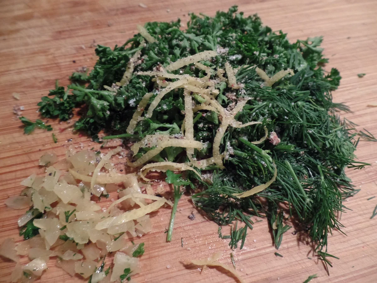 Spargel-Kabeljau-Päckchen mit Dill-Petersilien -Cremolata - Rezept - Bild Nr. 2540