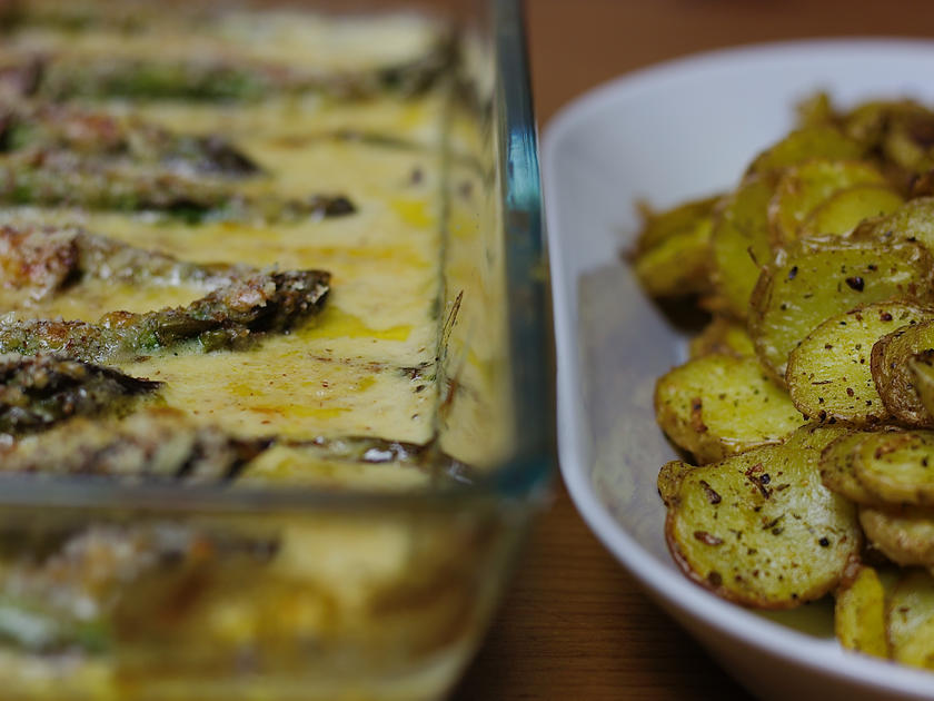 Spargelröllchen im Schinkenmantel - Rezept - kochbar.de