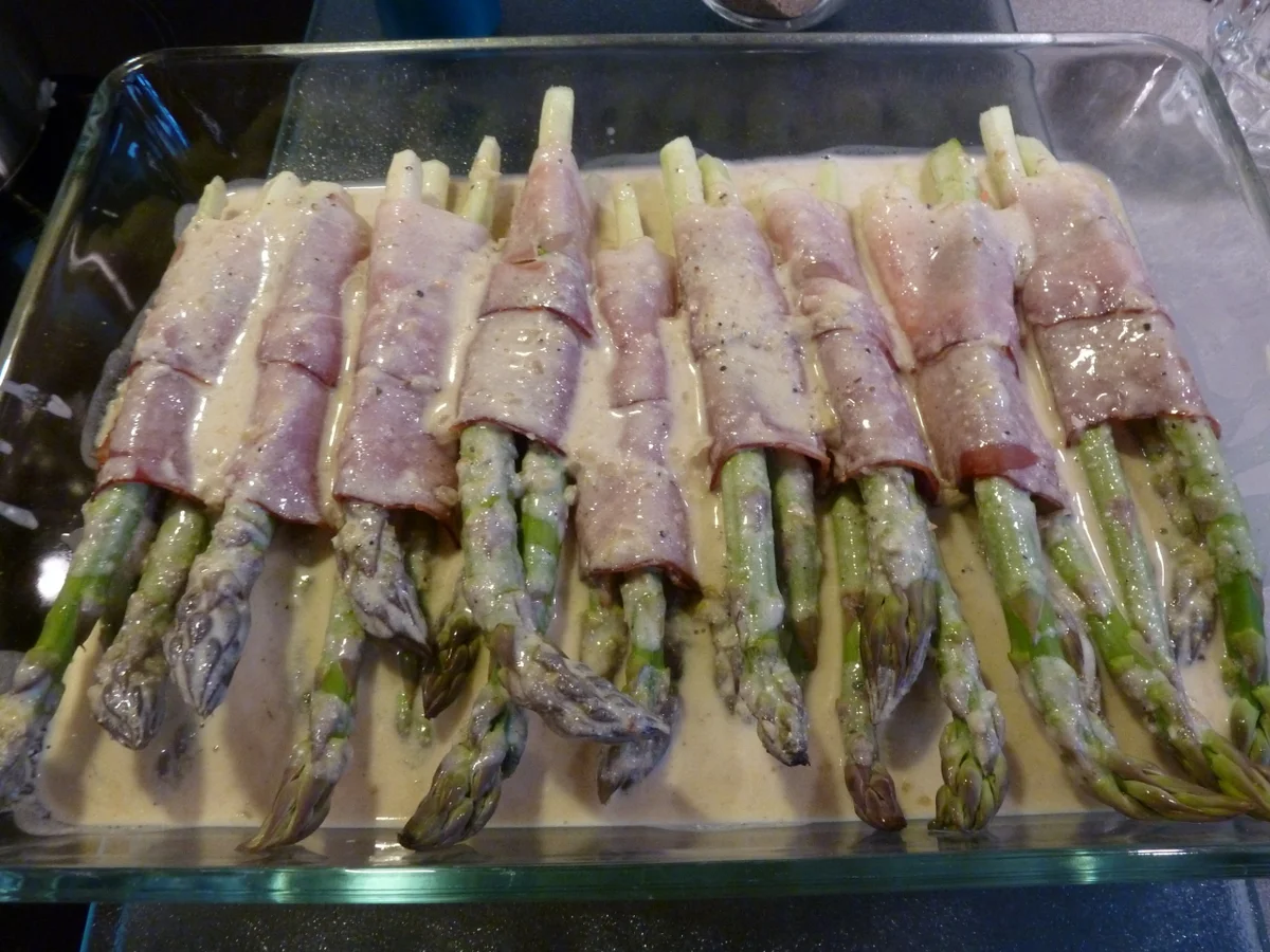 Rezept: Spargelröllchen im Schinkenmantel Bild Nr. 2535 Spargelröllchen im Schinkenmantel - Rezept - Bild Nr. 2535