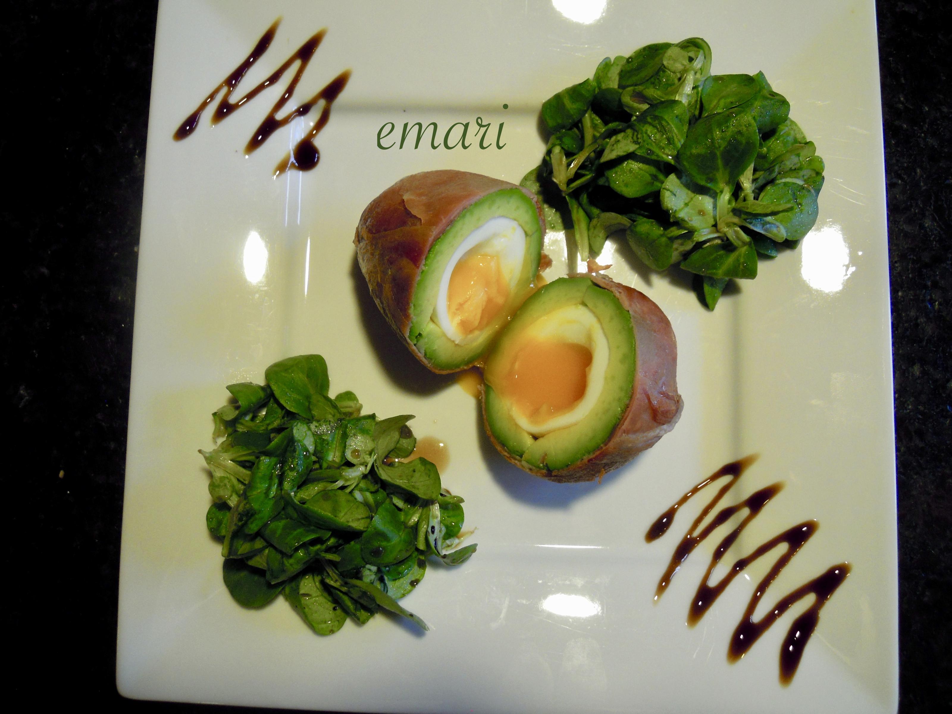 Bilder für Weiches Ei im Avocado Speck Mantel - Rezept