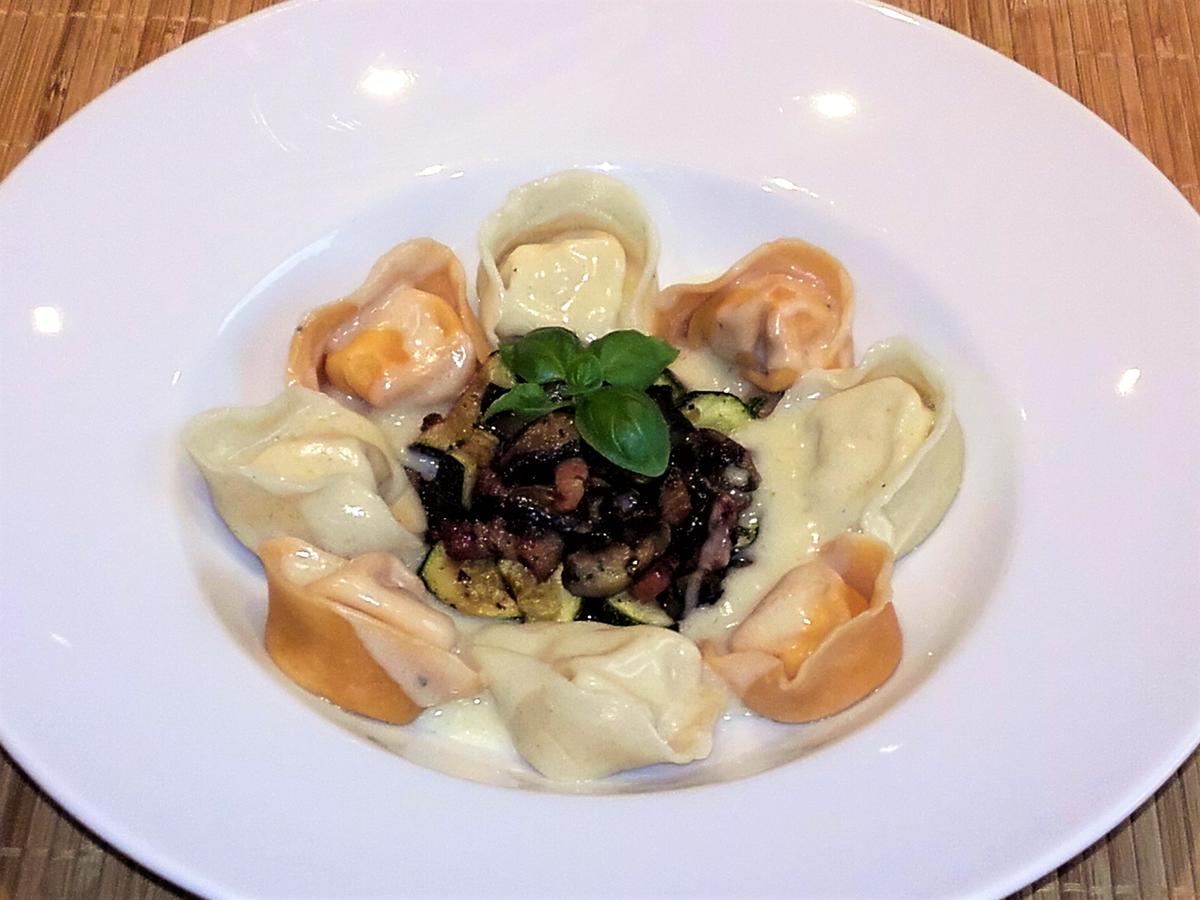 Selbstgemachte Tortellini mit Parmesan- Sauce - Rezept - Bild Nr. 2531