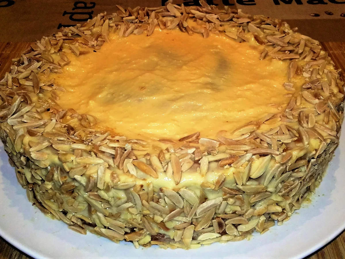 "Pao de ló"- Torte mit  "Creme Pasteleiro" - Rezept - Bild Nr. 2530