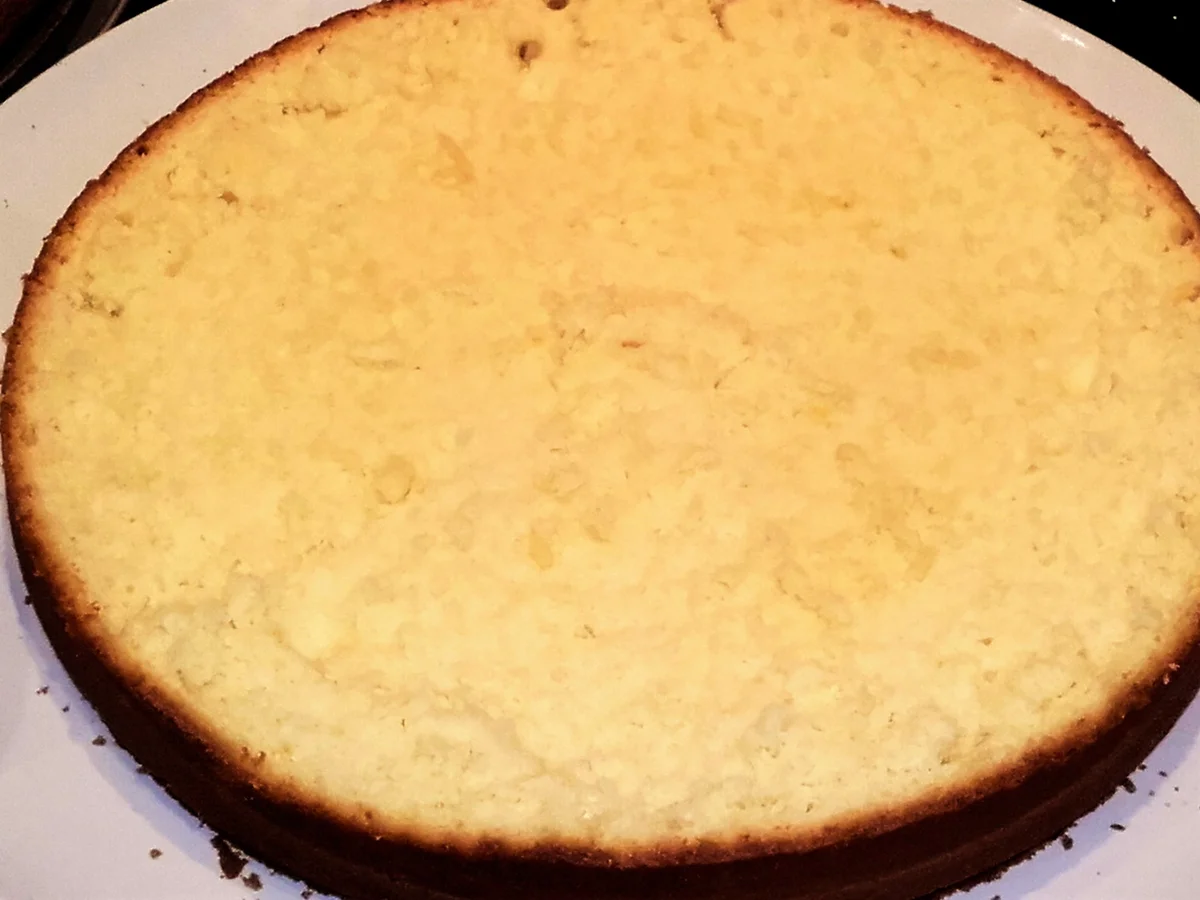 "Pao de ló"- Torte mit  "Creme Pasteleiro" - Rezept - Bild Nr. 2538