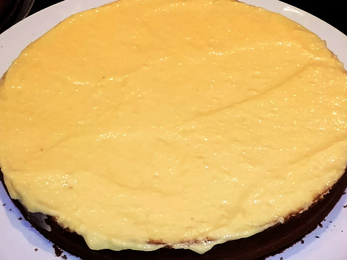 "Pao de ló"- Torte mit  "Creme Pasteleiro" - Rezept - Bild Nr. 2539