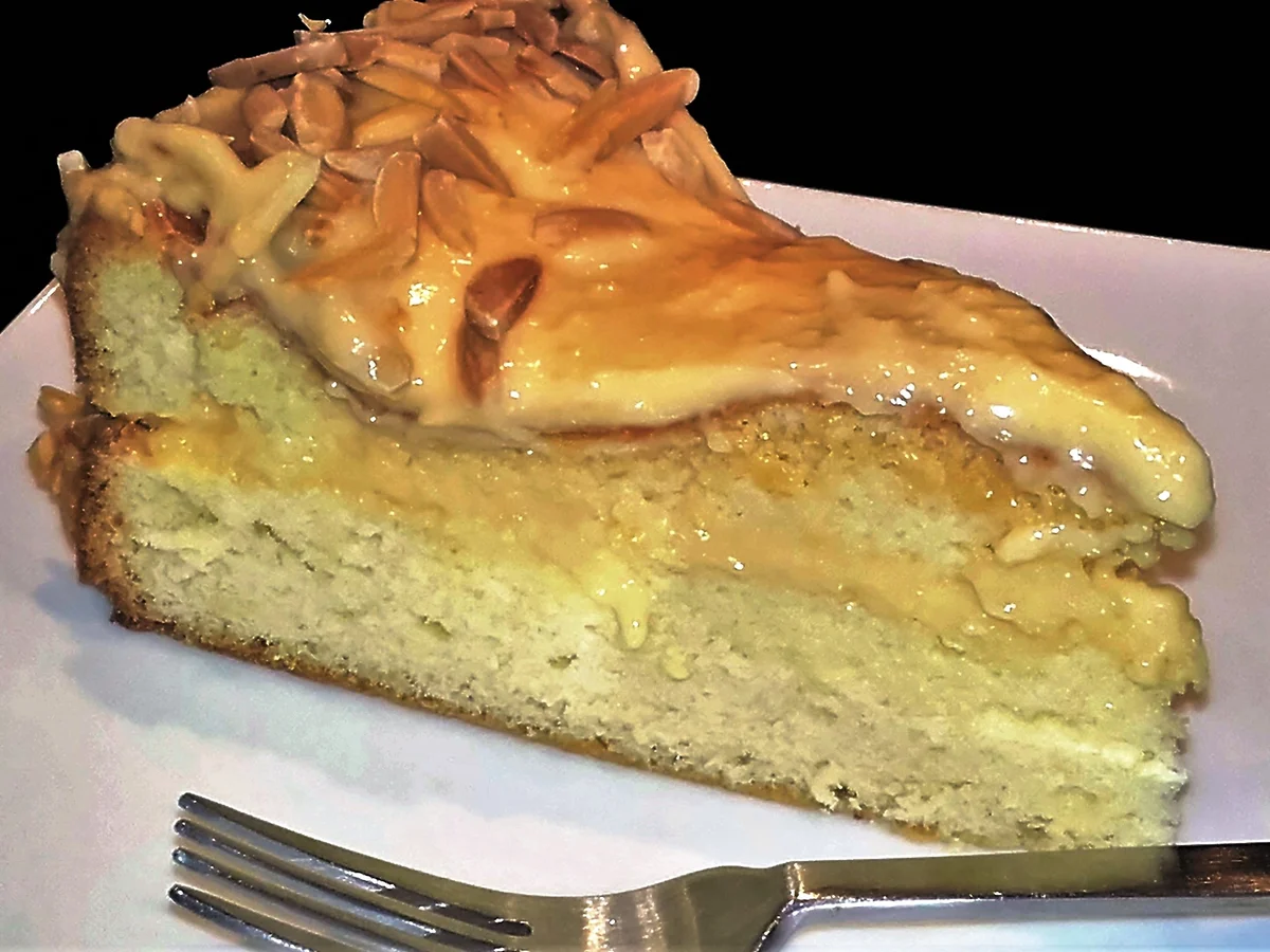 "Pao de ló"- Torte mit  "Creme Pasteleiro" - Rezept - Bild Nr. 2541