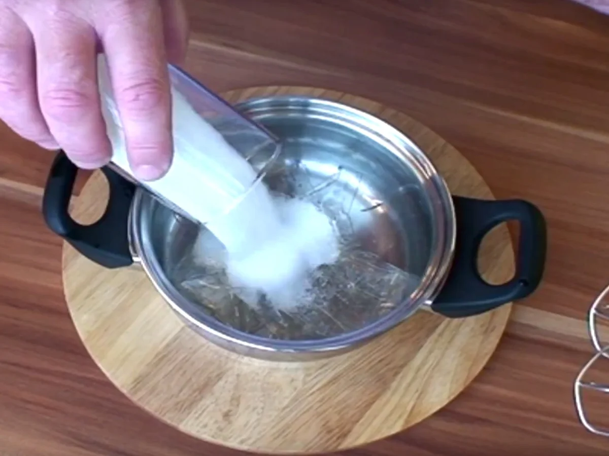 Rezept: Erdbeer-Himbeere-Quark-Cremefine Torte mit Pistazien Bild Nr. 2567 Erdbeer-Himbeere-Quark-Cremefine Torte mit Pistazien - Rezept - Bild Nr. 2567